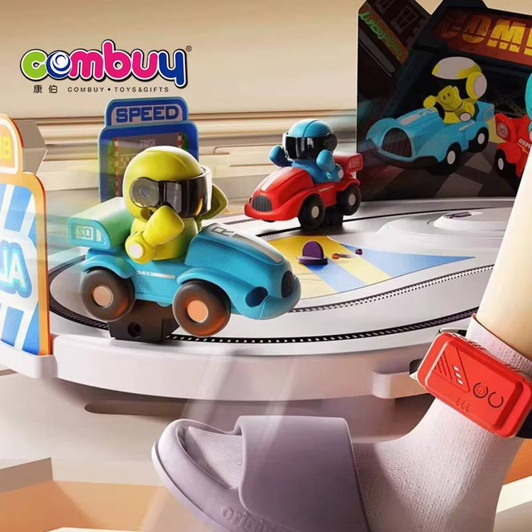 ست مسابقه ماشین کنترلی مچی دو نفره Combuy مدل Two-Player Battle با پیست و ۲ ماشین